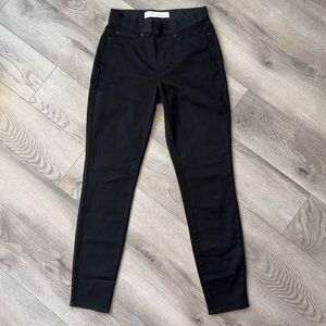 Signature by Levi Strauss Women's Dark Jeans